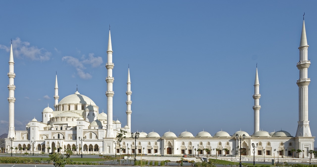La gran mezquita en Fujairah