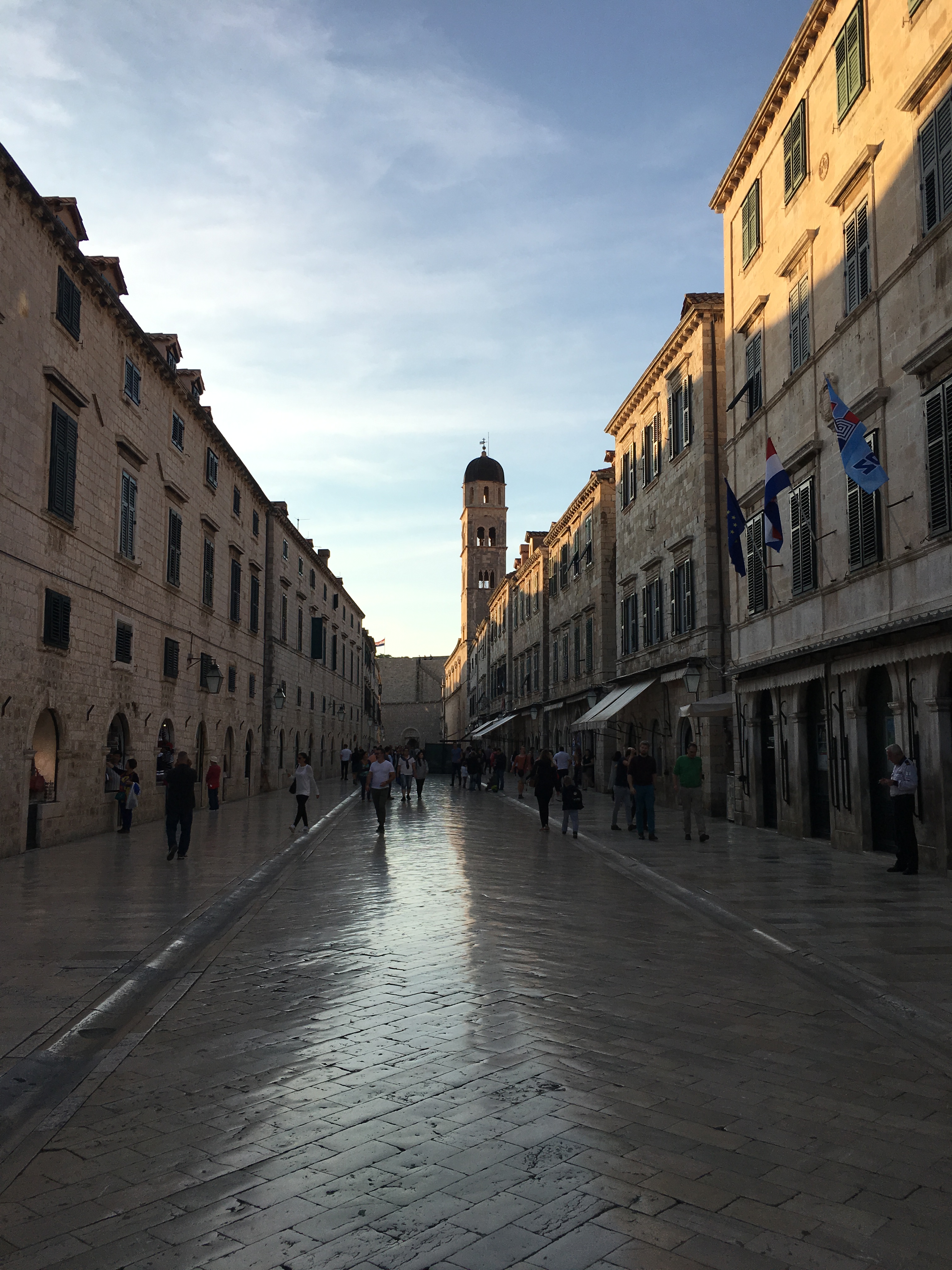 Stradun Torre del reloj en Dubrovnik