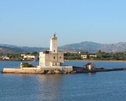 Imagen caracteristica en Olbia Faro de Olbia Cerdeña