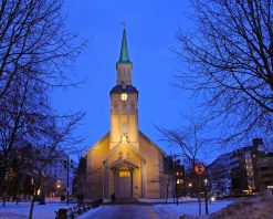 Iglesia en Tromso Nevada